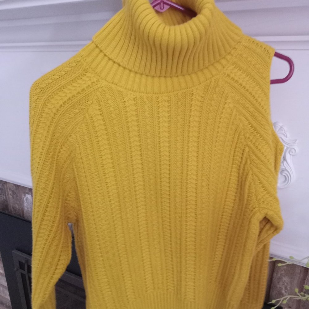 Studio Park Cable Knit Yellow Sweater, Size Small